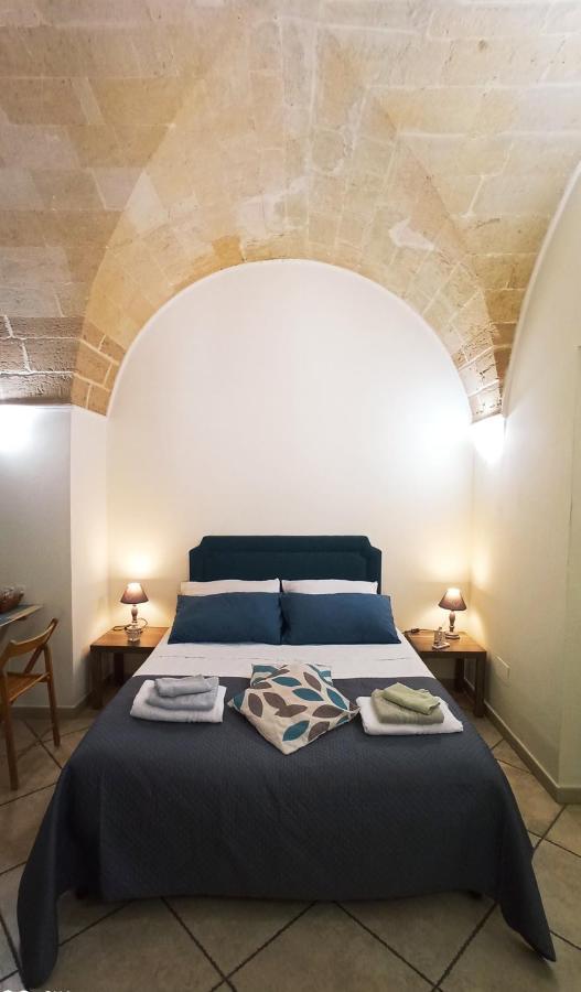 Palazzo Saraceno Apartment-Taras Taranto Eksteriør billede